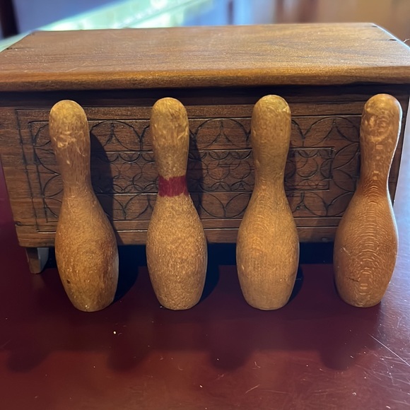 Blanket Chest - Doll Size. Circa 1700's - Picture 3 of 11